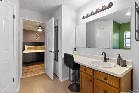 7730 Ridge Mist San Antonio TX 78239