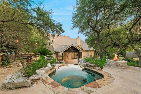 8255 Colonial Woods Boerne TX 78015