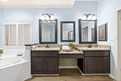 8255 Colonial Woods Boerne TX 78015