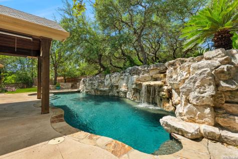 8255 Colonial Woods Boerne TX 78015