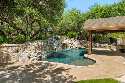 8255 Colonial Woods Boerne TX 78015