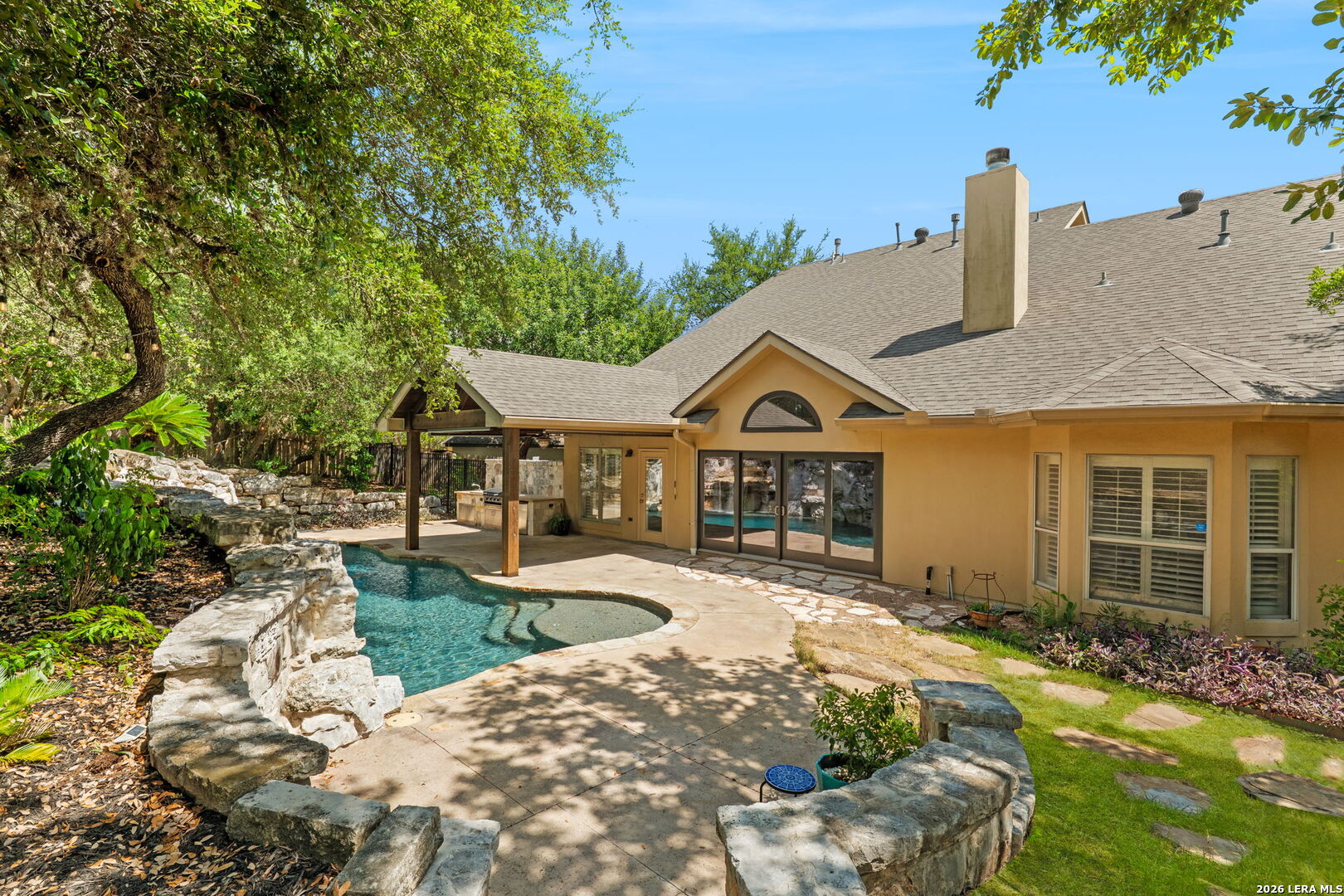 8255 Colonial Woods Boerne TX 78015