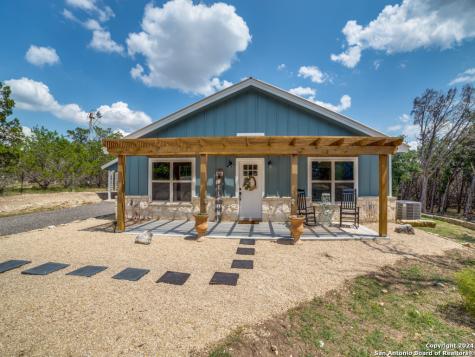 2422 Polly Peak Drive Bandera TX 78003