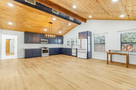221 W Highland Drive Boerne TX 78006