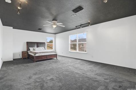 78 Viking Oak San Antonio TX 78247