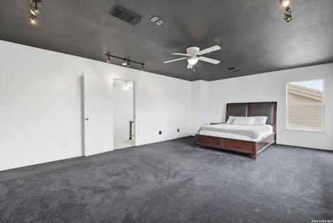 78 Viking Oak San Antonio TX 78247