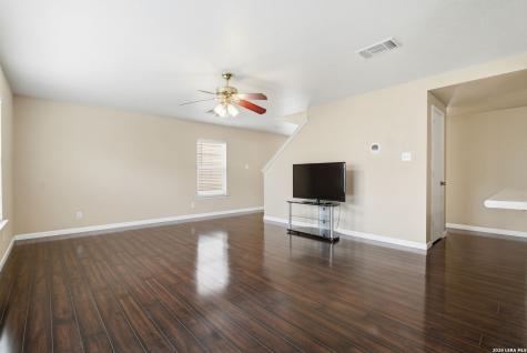 78 Viking Oak San Antonio TX 78247