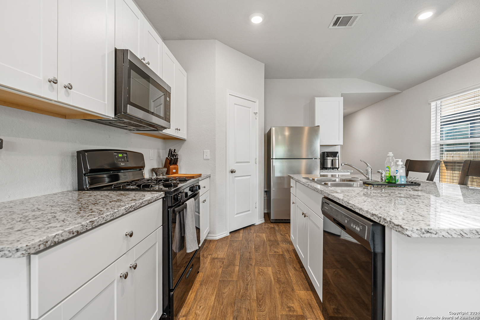 3526 Angus Crossing San Antonio TX 78245