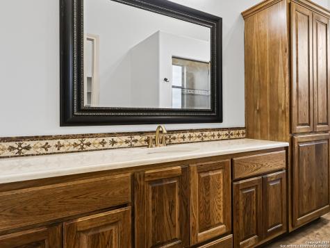 1188 River Chase New Braunfels TX 78132