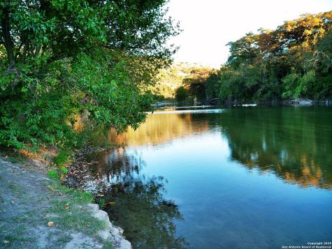 1188 River Chase New Braunfels TX 78132