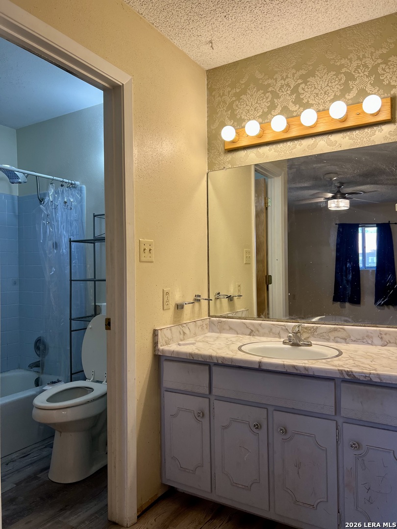 215 Lantana Lane Pleasanton TX 78064