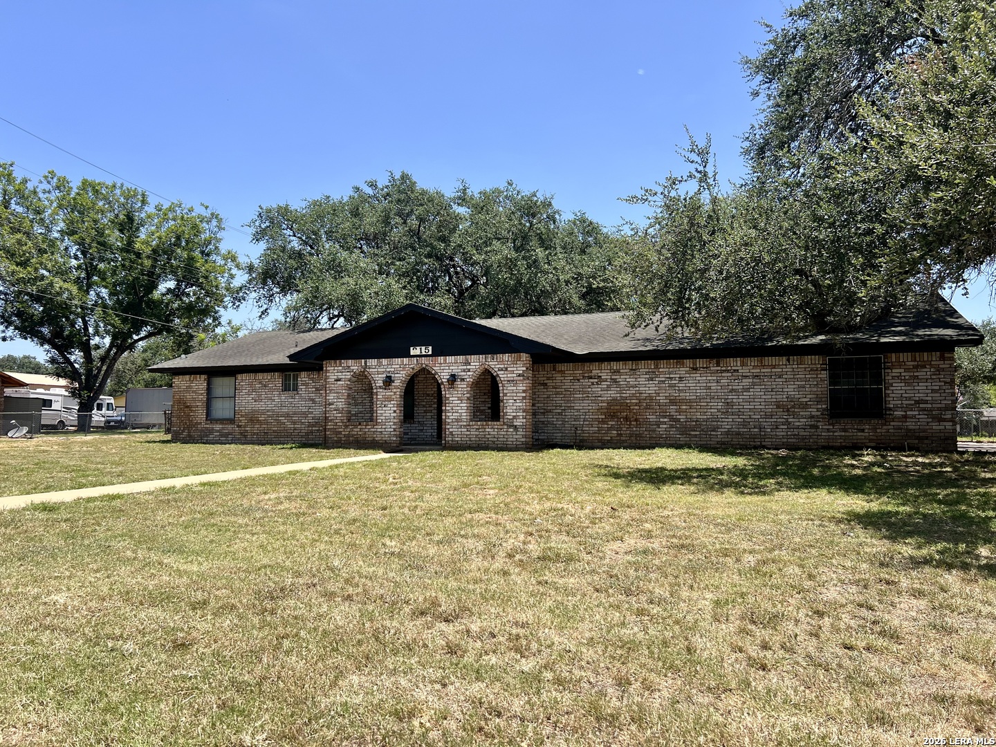 215 Lantana Lane Pleasanton TX 78064