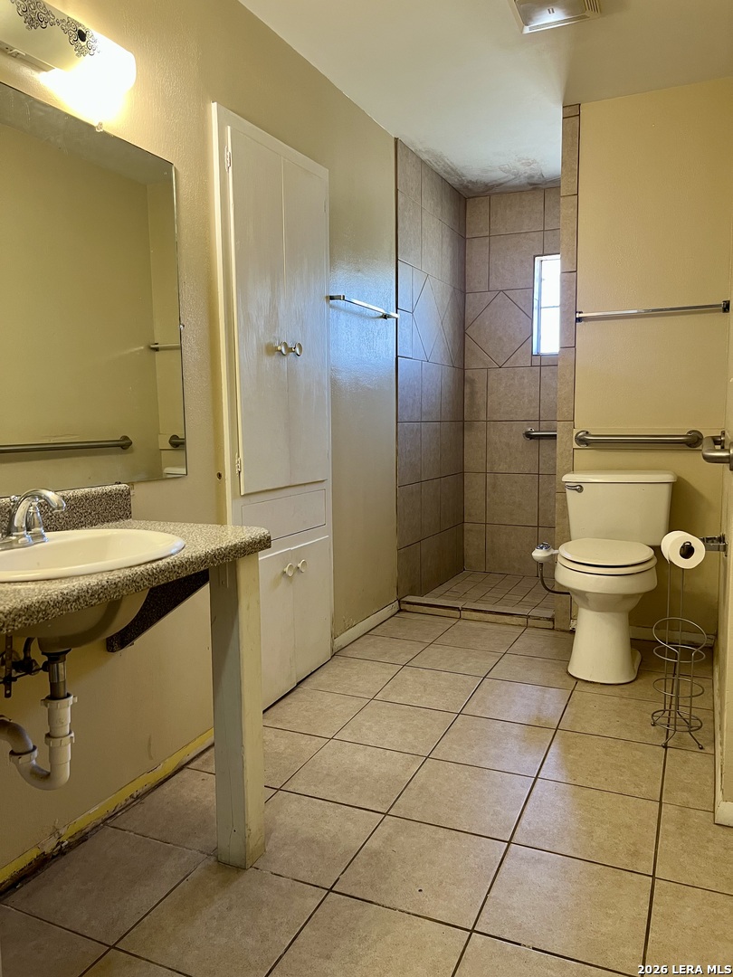 215 Lantana Lane Pleasanton TX 78064