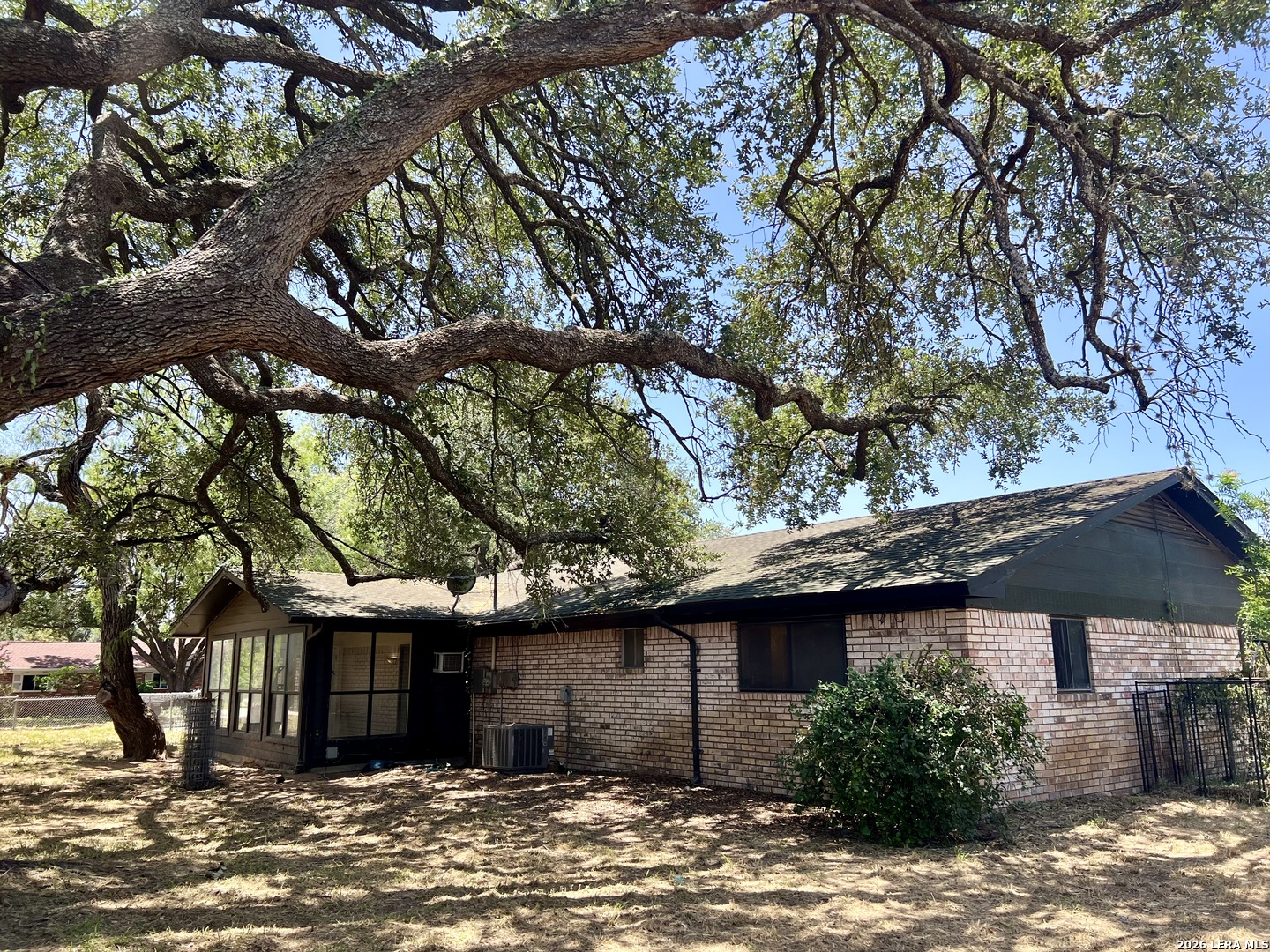 215 Lantana Lane Pleasanton TX 78064