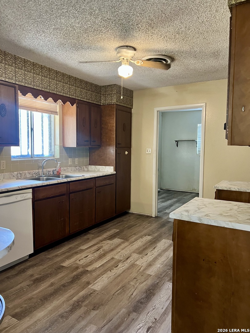 215 Lantana Lane Pleasanton TX 78064