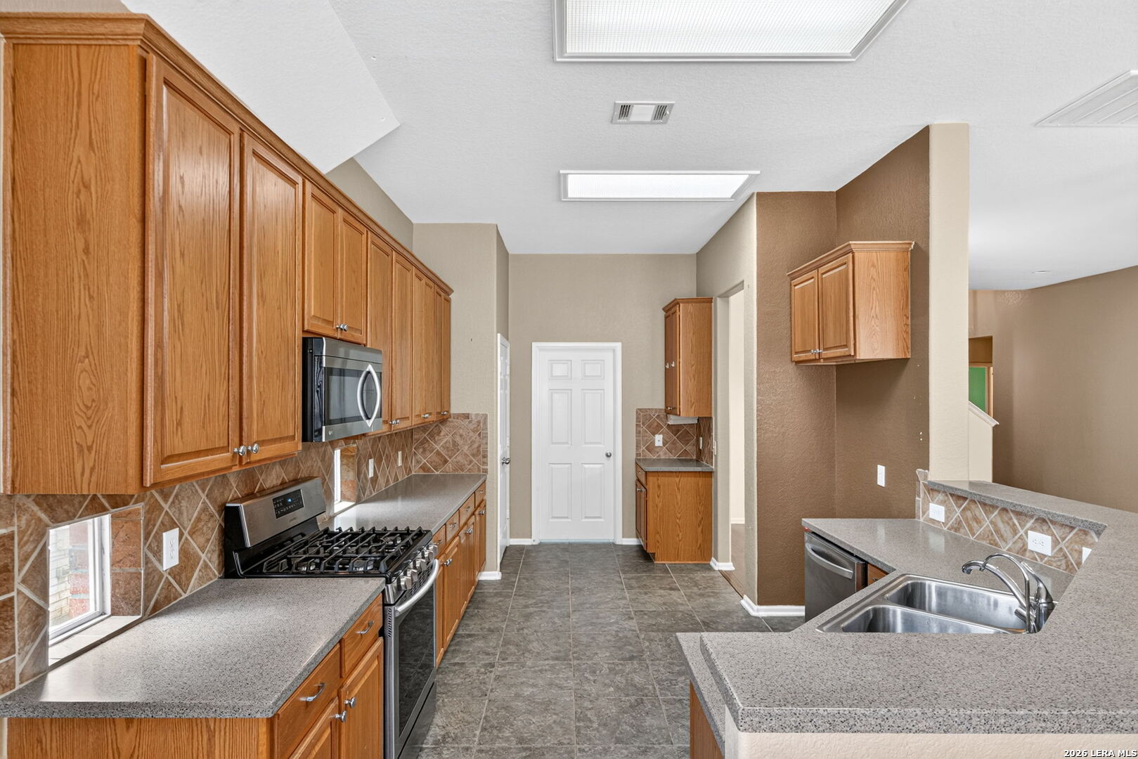 1403 Alpine Pond San Antonio TX 78260
