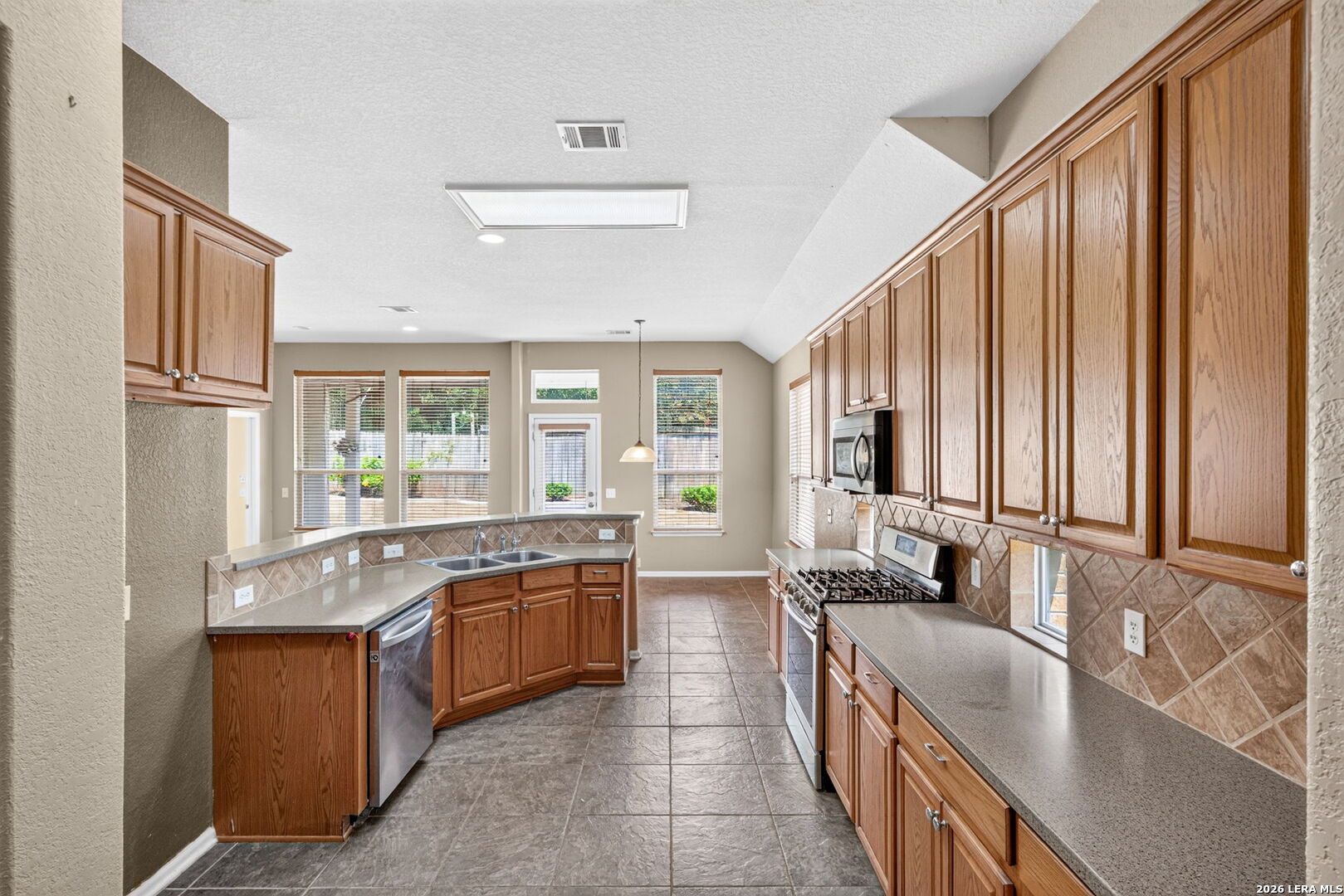 1403 Alpine Pond San Antonio TX 78260
