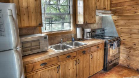 90 Johnny Seibert Lane Leakey TX 78873