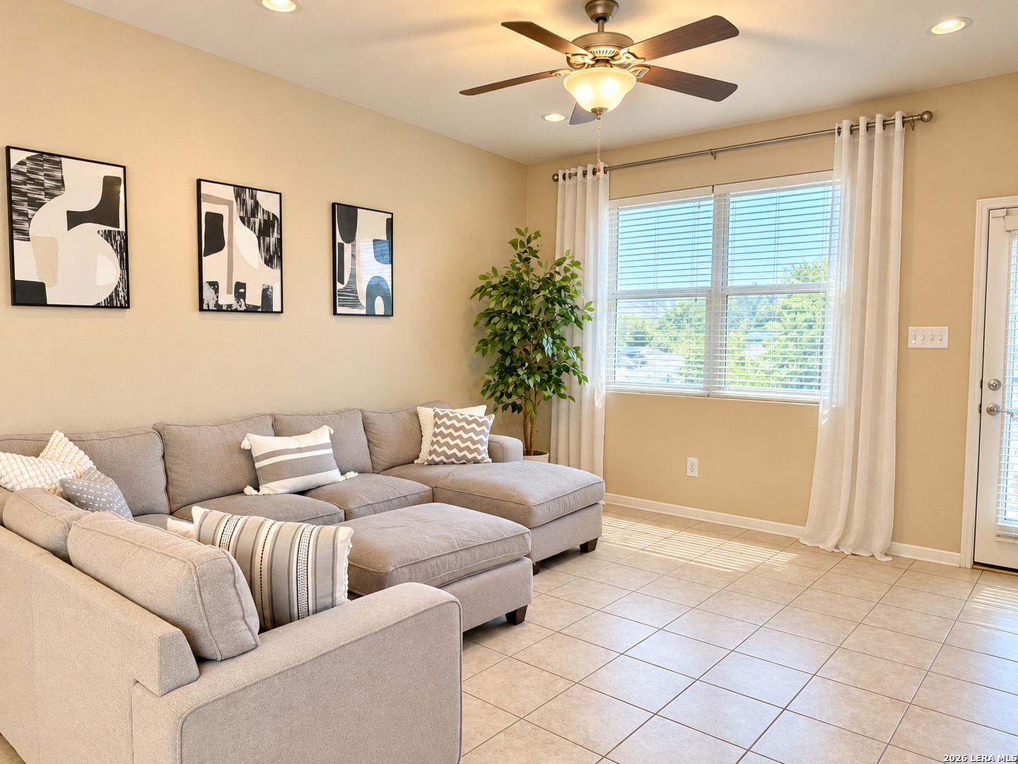 2935 Thunder Gulch San Antonio TX 78245
