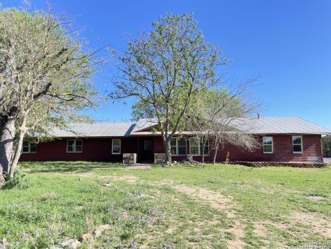 206 Vista Grande Pipe Creek TX 78063