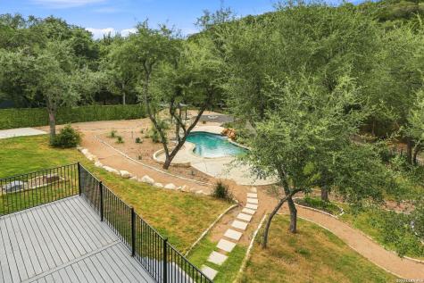 8511 Camp Verde Rio San Antonio TX 78255