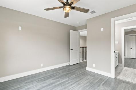 8511 Camp Verde Rio San Antonio TX 78255