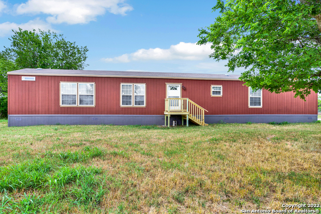 139 Private Road 3421 Gonzales TX 78629