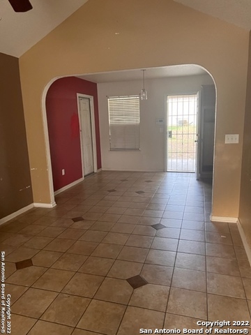 82 Surrels Avenue San Antonio TX 78237