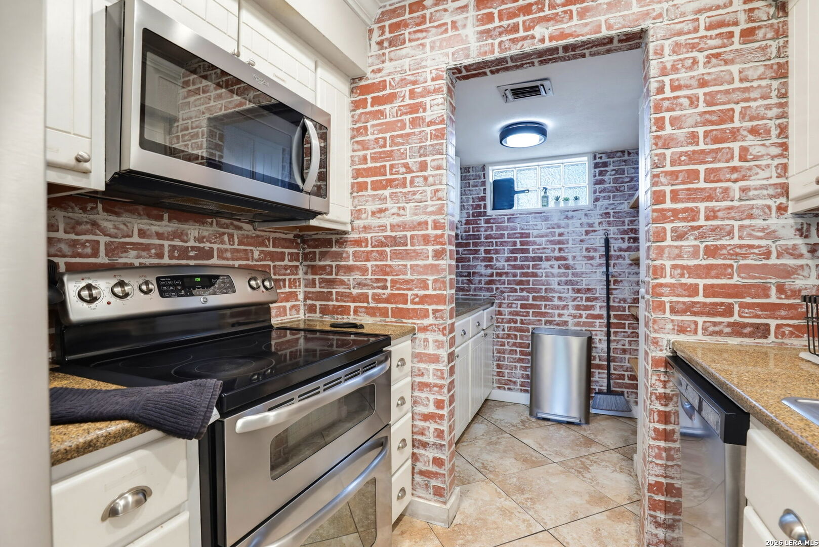 15106 Circle Oak San Antonio TX 78232