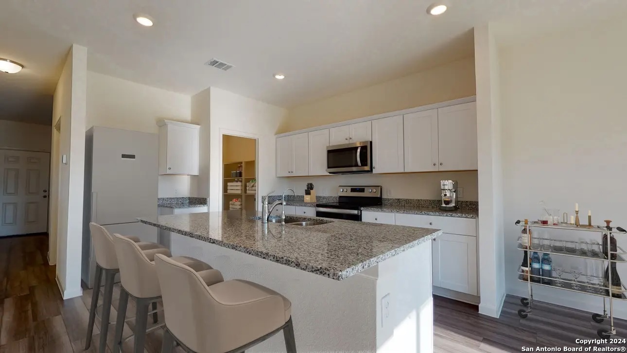 7246 King Bend San Antonio TX 78252