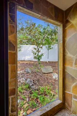 1726 Greystone Ridge San Antonio TX 78258