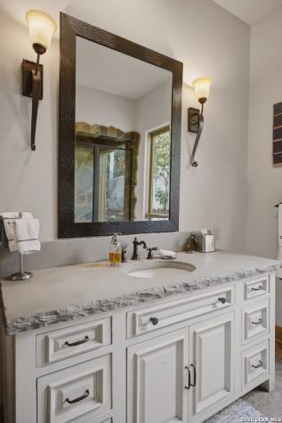 1726 Greystone Ridge San Antonio TX 78258