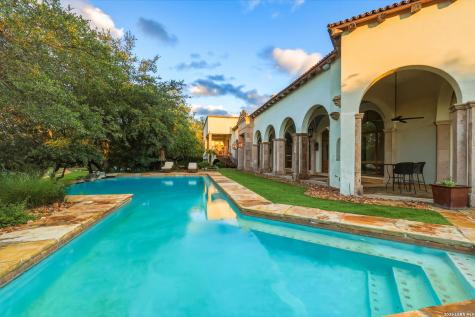 1726 Greystone Ridge San Antonio TX 78258