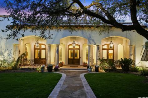 1726 Greystone Ridge San Antonio TX 78258