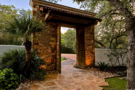 1726 Greystone Ridge San Antonio TX 78258