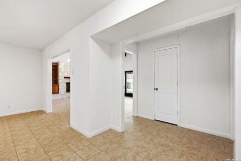 5167 Village Path San Antonio TX 78218