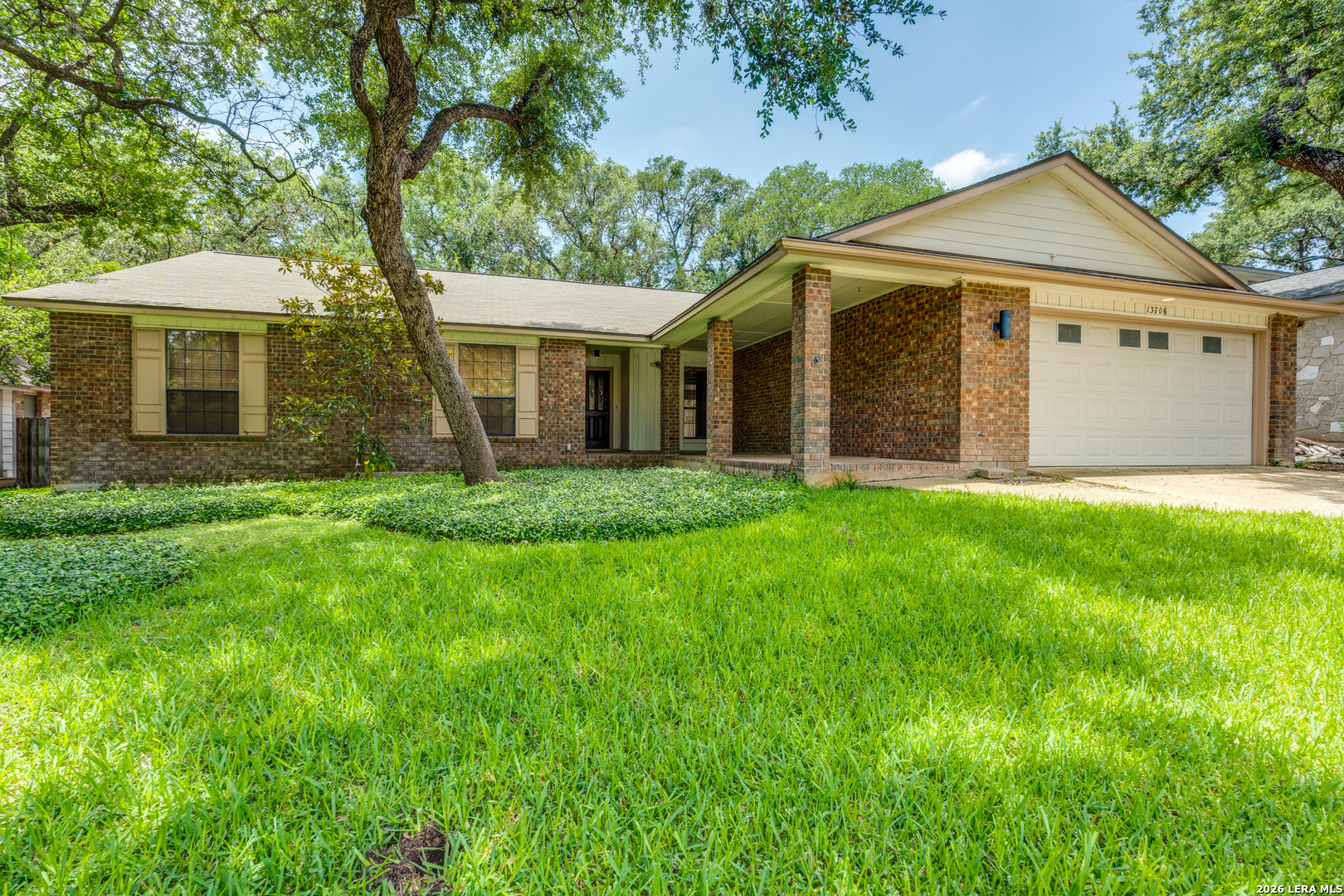 13706 Oak Pebble San Antonio TX 78232