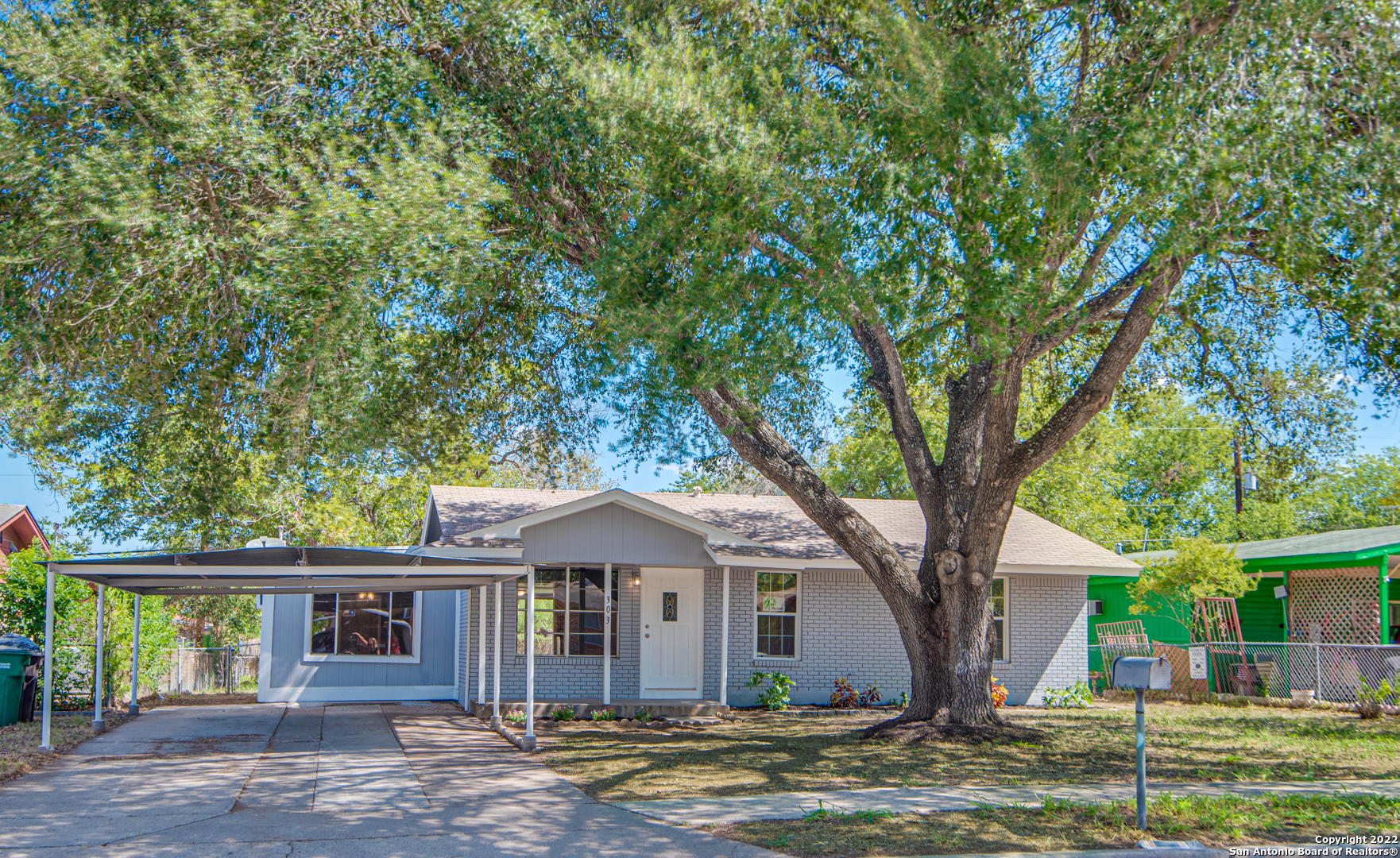 303 E Villaret Boulevard San Antonio TX 78221