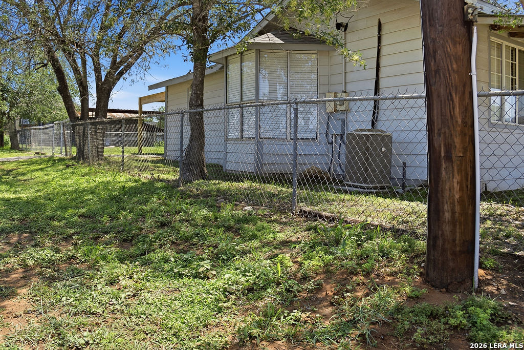 116 Matlock Poth TX 78147
