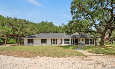23 Sunrise Pleasanton TX 78064