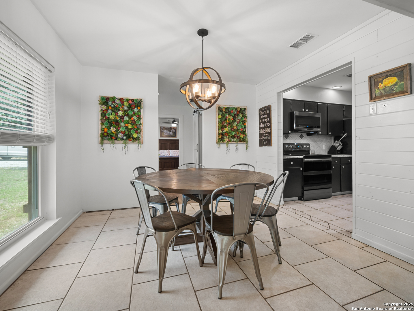 23 Sunrise Pleasanton TX 78064