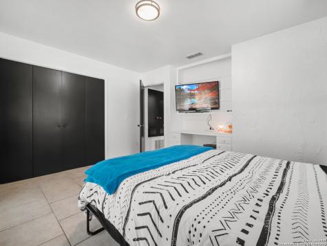 23 Sunrise Pleasanton TX 78064