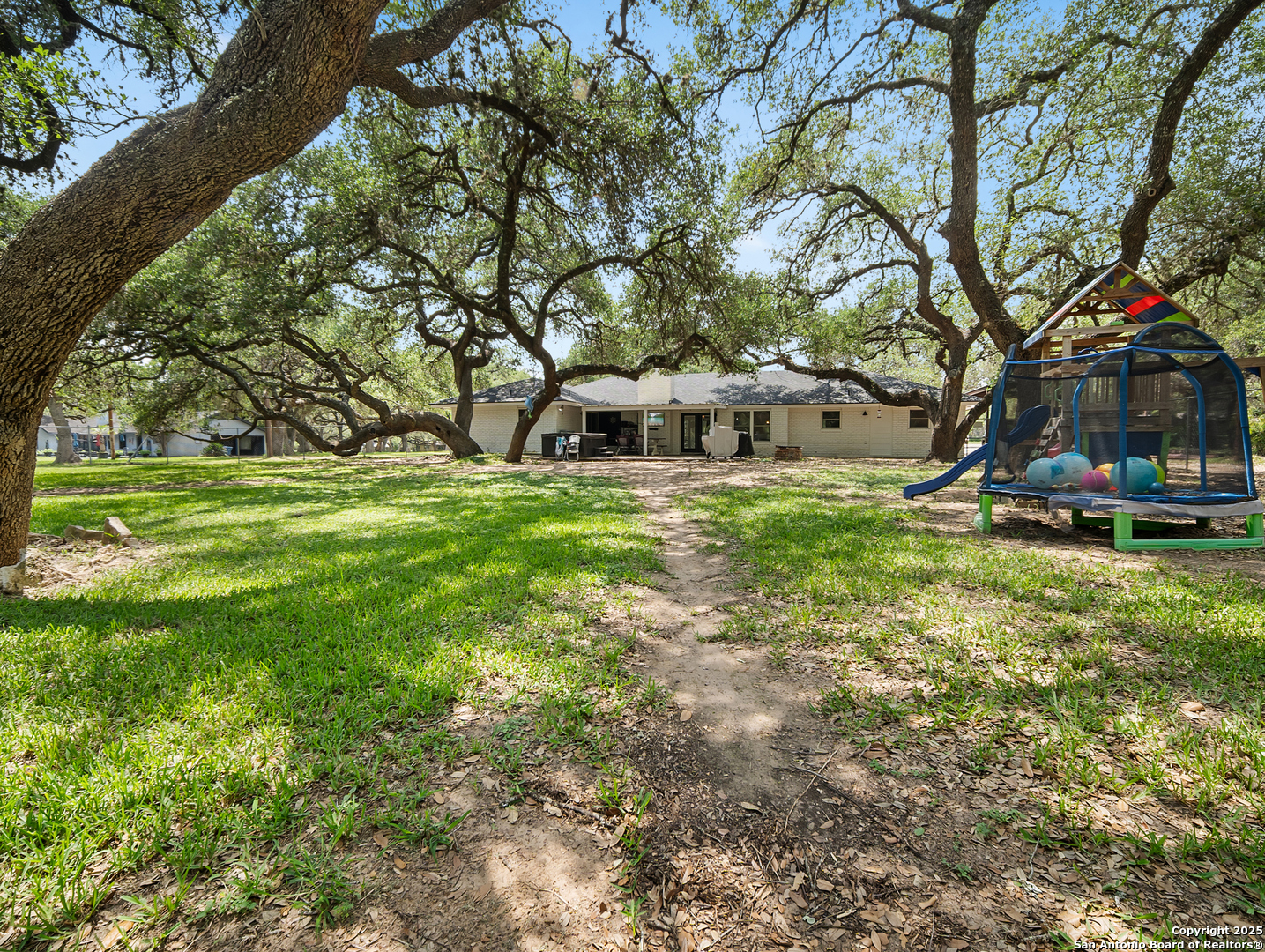 23 Sunrise Pleasanton TX 78064