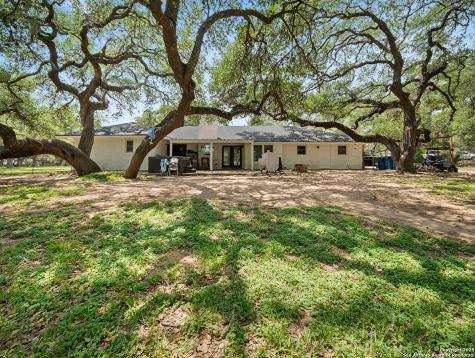 23 Sunrise Pleasanton TX 78064
