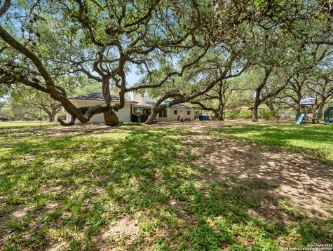 23 Sunrise Pleasanton TX 78064