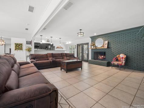 23 Sunrise Pleasanton TX 78064