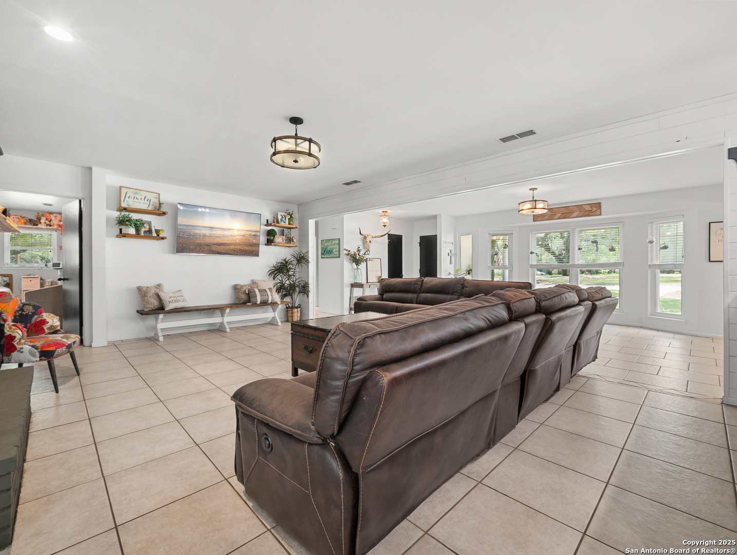23 Sunrise Pleasanton TX 78064