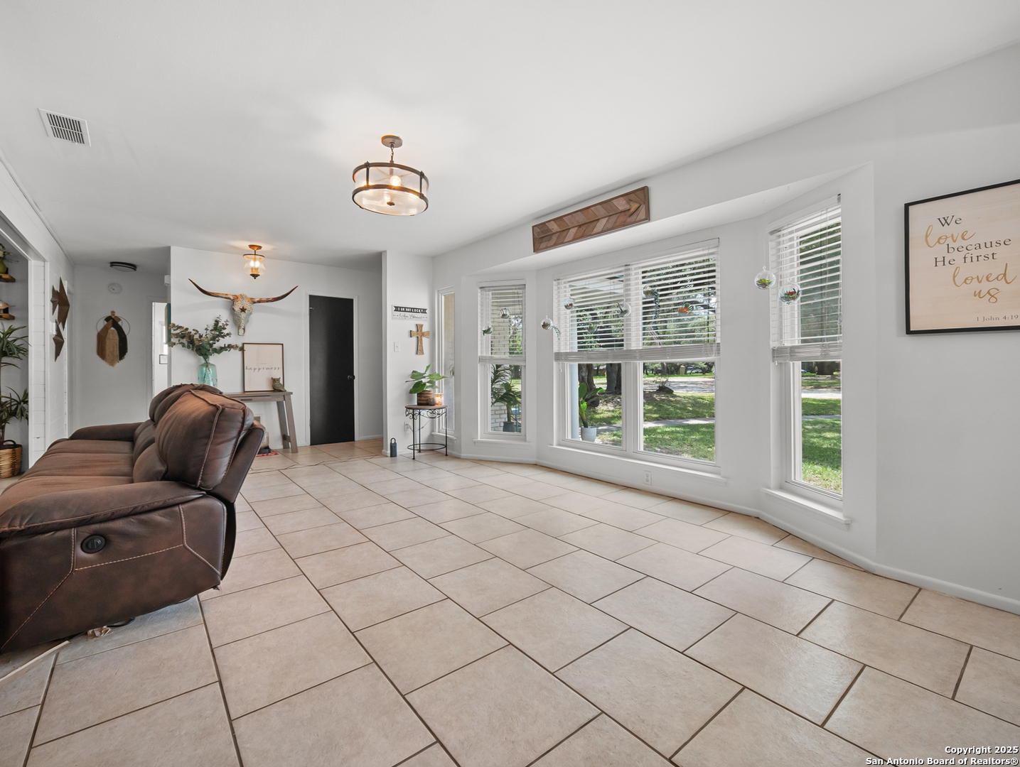 23 Sunrise Pleasanton TX 78064