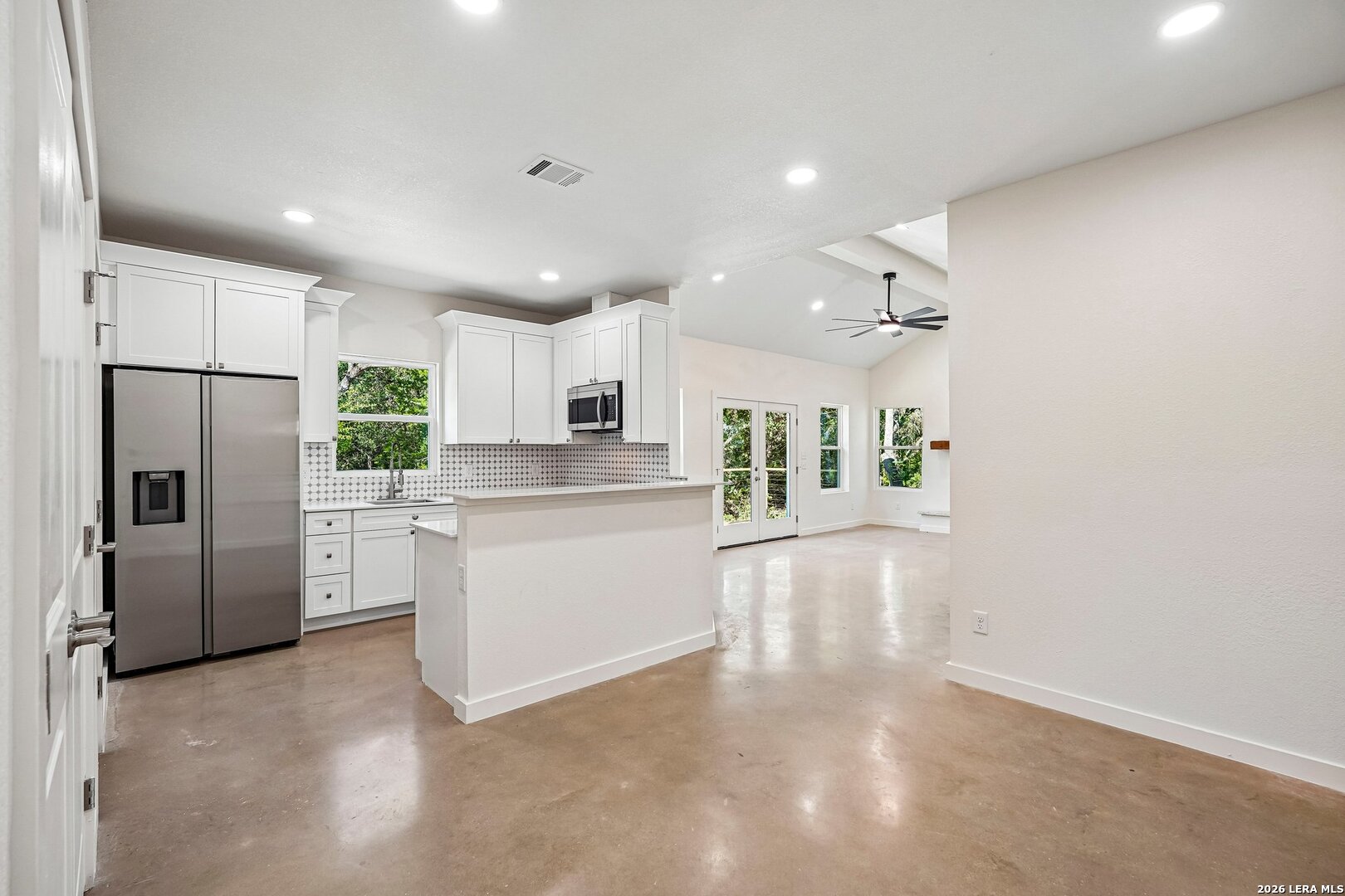 287 Deer Oaks Drive Lakehills TX 78063