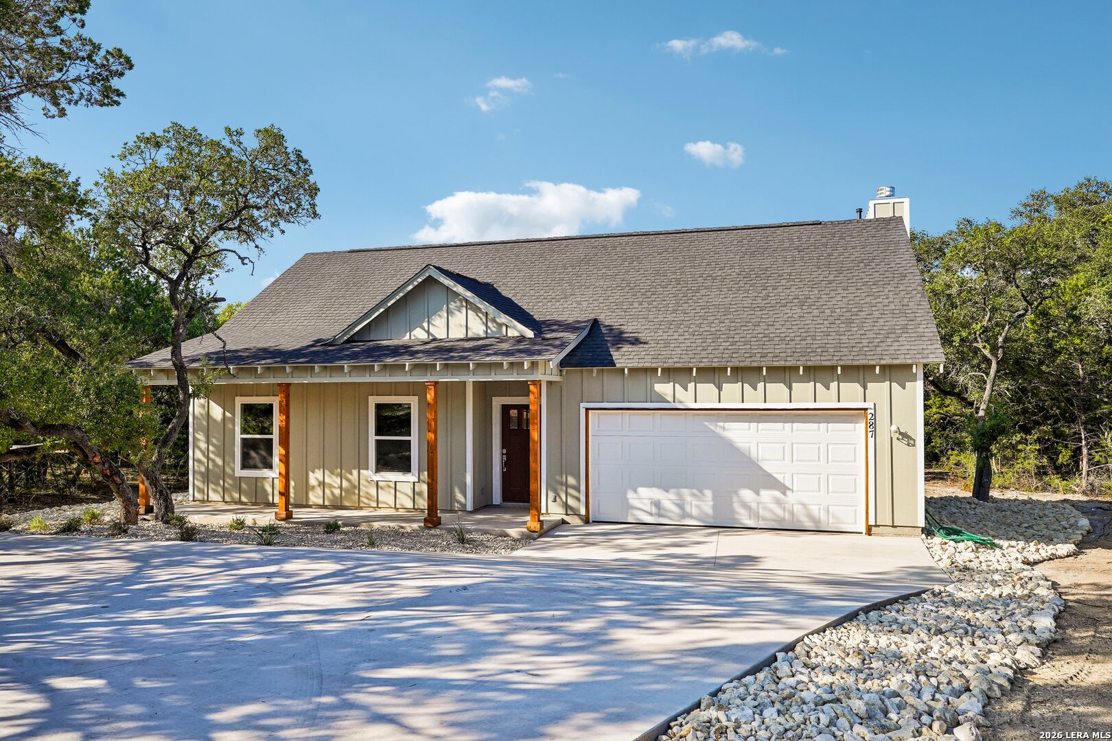 287 Deer Oaks Drive Lakehills TX 78063